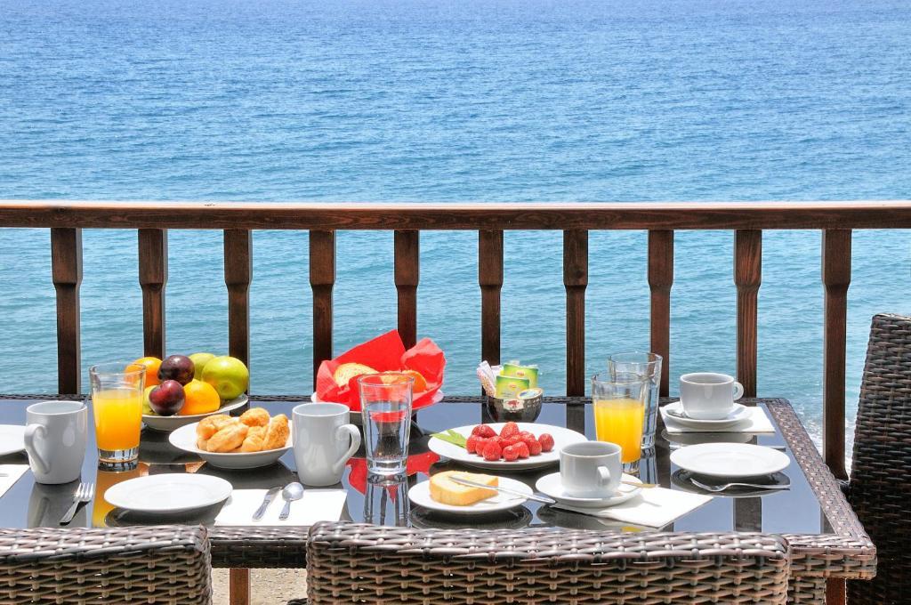 Myrtos Mare Suites Eksteriør bilde