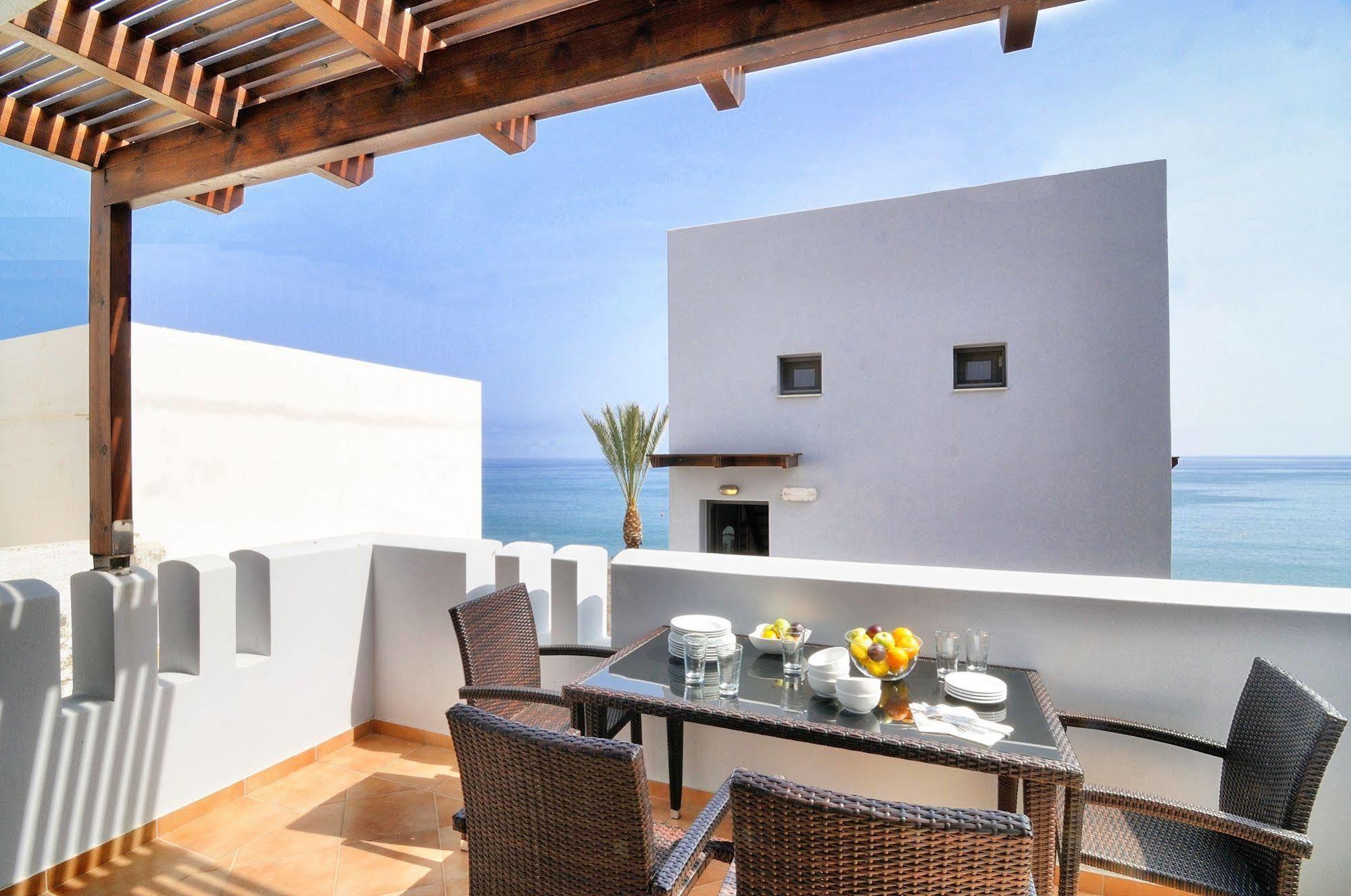 Myrtos Mare Suites Eksteriør bilde