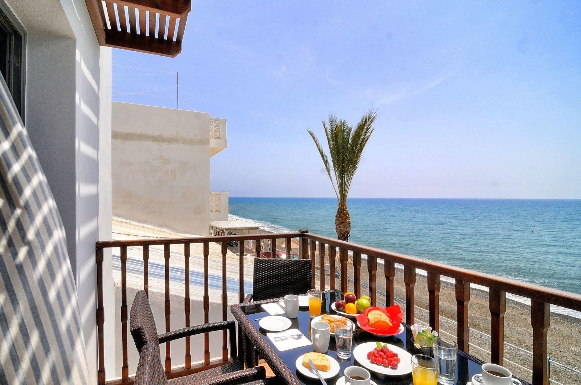 Myrtos Mare Suites Eksteriør bilde