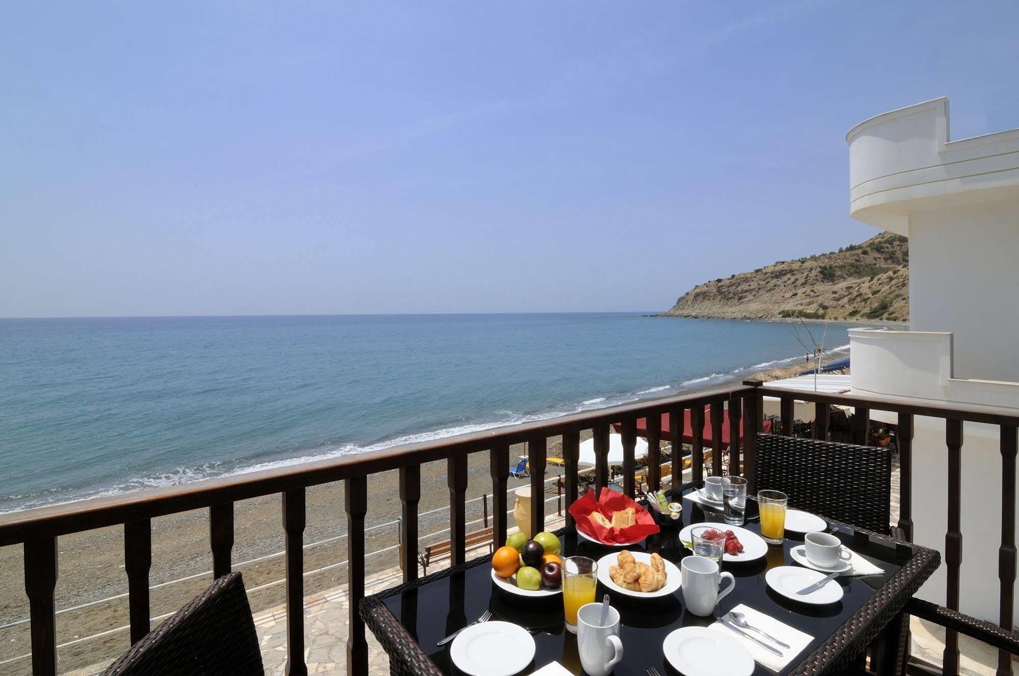 Myrtos Mare Suites Eksteriør bilde